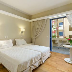Zimmer mit Kingsize-Bett